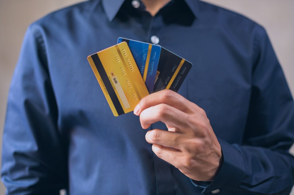Restructuring High-Interest Credit Card Balances When Minimum Payments Fail